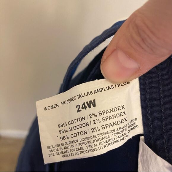 Gloria Vanderbilt Sierra Stretch Twill Short With Belted navy plus size 24W - Picture 11 of 11